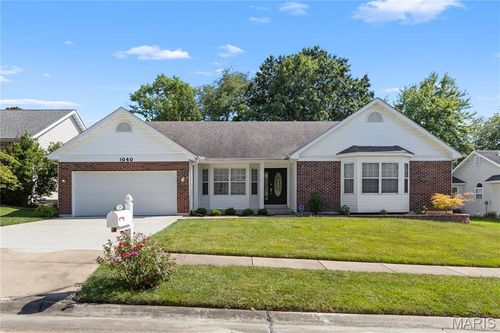 1040 Dingledine Manor Ct, Saint Charles, MO, 63304-6988 | Card Image