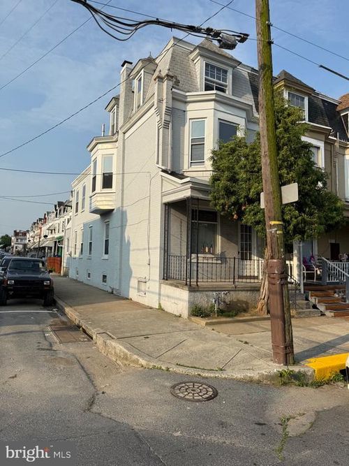 530 Pike St, READING, PA, 19601-1236 | Card Image