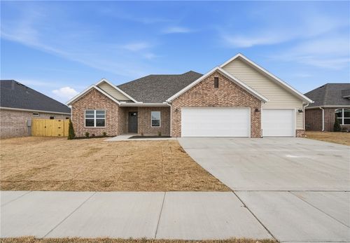 138 N Panther Ave, Farmington, AR, 72730-4038 | Card Image