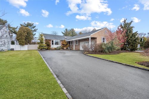 25 Joyce Ln, Woodbury, NY, 11797-2118 | Card Image