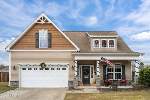 228 Maidstone Dr, Richlands, NC, 28574-8432 | Card Image