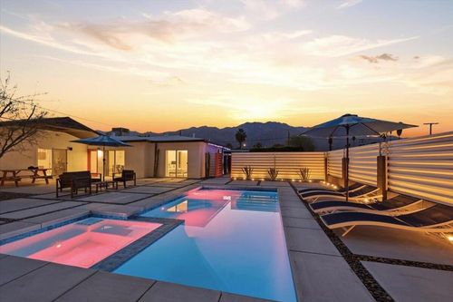 3991 E Calle San Raphael, Palm Springs, CA, 92264-1303 | Card Image