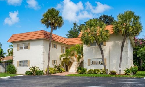 8-5220 Ne 14th Way, Fort Lauderdale, FL, 33334-4986 | Card Image