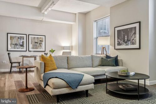 630-875 Sansom St, PHILADELPHIA, PA, 19107-5105 | Card Image