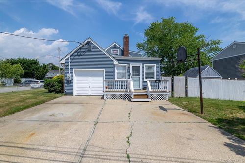 145 W Lido Prom, Babylon, NY, 11757 | Card Image