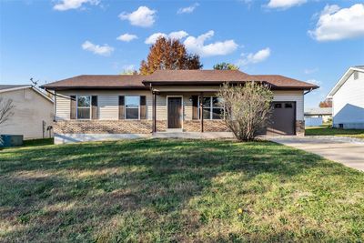 2221 Pinta Drive, House other with 3 bedrooms, 2 bathrooms and 1 parking in Warrenton MO | Image 1