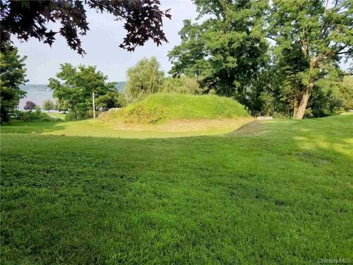 187 Tilden St, Port Ewen, NY, 12466-7804 | Card Image