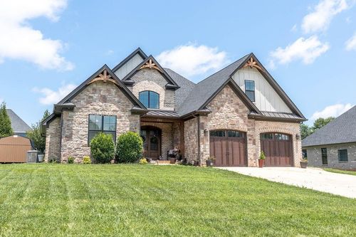 942 Leander Dr, Forest, VA, 24551-2196 | Card Image
