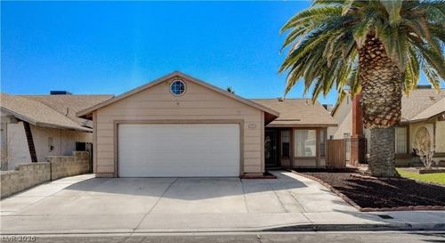 6329 Copperfield Ave, Las Vegas, NV, 89108-1728 | Card Image