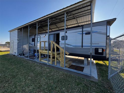 980 S Jacks, Crystal Beach, TX, 77650-3437 | Card Image