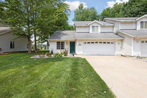 11847 Seven Pine Dr, Holland, MI, 49424-8673 | Card Image