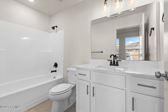 1804 N 180 E, Condo with 2 bedrooms, 3 bathrooms and null parking in Heber City UT | Image 13