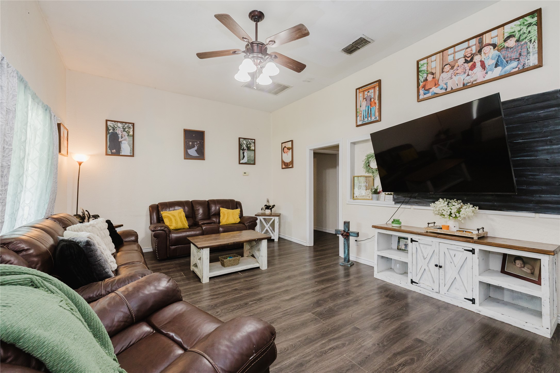 Residential in Eastland 3