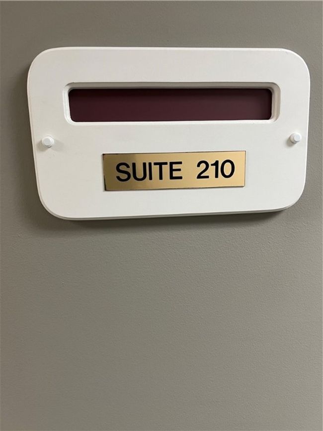 Suite 210 | Image 11