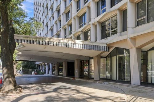 3b-2100 Saint Charles Ave, New Orleans, LA, 70130-7602 | Card Image
