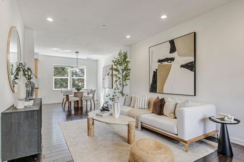 847 Avery Dr, Mountain View, CA, 94043 | Card Image