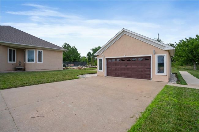 1702 Cedar Ridge Rd, House other with 4 bedrooms, 4 bathrooms and null parking in Parsons KS | Image 84