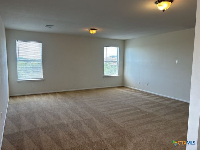 6504 Griffith Loop, House other with 3 bedrooms, 3 bathrooms and null parking in Killeen TX | Image 5