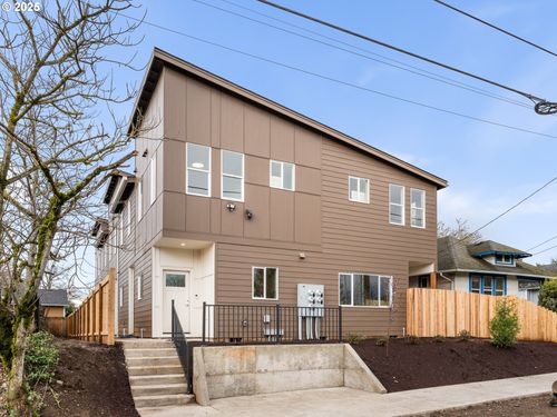 5-5868 N Missouri Ave, Portland, OR, 97217-2247 | Card Image