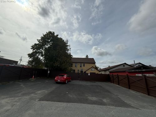 504 Broadway, Monticello, NY, 12701-1118 | Card Image