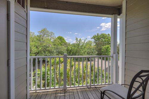247-2025 Woodmont Blvd, Nashville, TN, 37215-1566 | Card Image