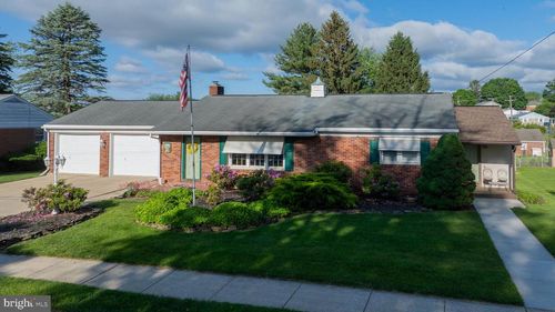113 Farmview Dr, YORK, PA, 17408-6207 | Card Image