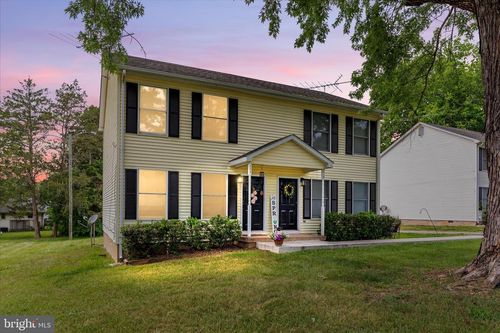 208 N Rappahannock St, REMINGTON, VA, 22734-9642 | Card Image