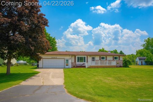 3161 Eastgate St, Burton, MI, 48519-1552 | Card Image