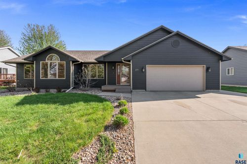 209 W Ironwood St, Brandon, SD, 57005-2174 | Card Image