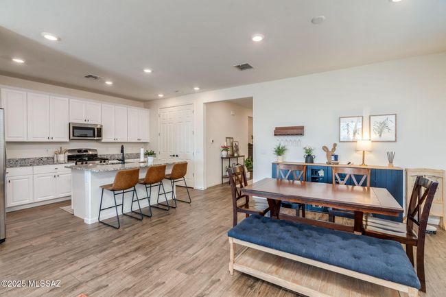18-web-or-mls-Sunlit Peak Dr-18 | Image 9