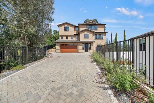 969 Staley Ln, Los Angeles, CA, 90042-3081 | Card Image