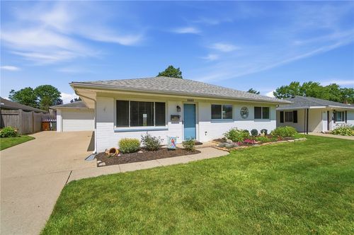 3753 Glaser Dr, Kettering, OH, 45429-4115 | Card Image