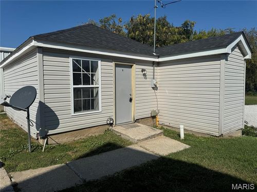 6-215 E Cherry St, Troy, MO, 63379-1430 | Card Image