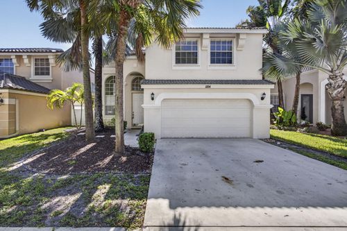 1104 Oakwater Dr, Royal Palm Beach, FL, 33411-6104 | Card Image