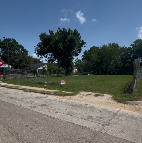 2800 Carter St, Dallas, TX, 75210-1313 | Card Image