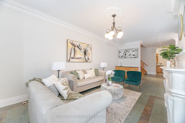 135 Glenmount Park Rd, House other with 4 bedrooms, 5 bathrooms and 2 parking in Toronto ON | Image 8