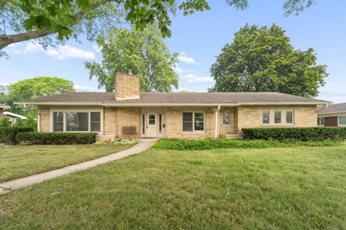 575 Ledgeview Blvd, Fond Du Lac, WI, 54935-3726 | Card Image