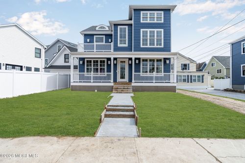 1006 Heck St, Asbury Park, NJ, 07712-6129 | Card Image