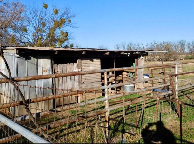 311 N Humphrey St, House other with 3 bedrooms, 2 bathrooms and null parking in Winters TX | Image 17