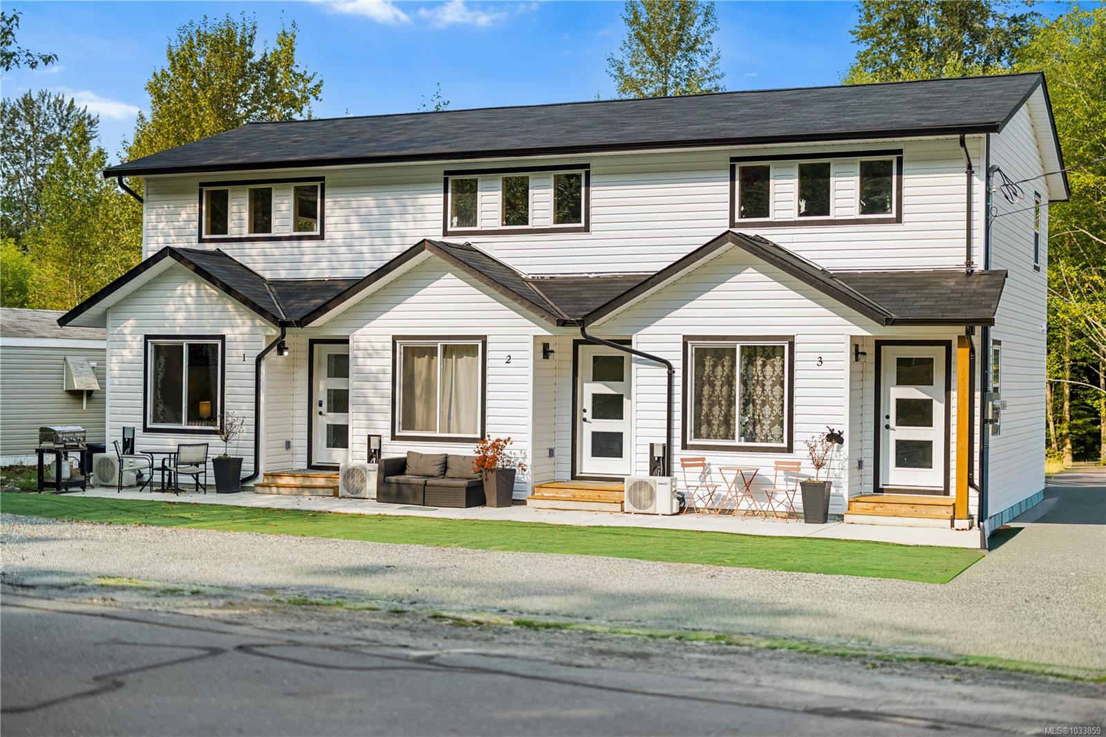 Commercial Sale in Sayward