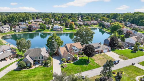 48342 Lake Valley Dr, Shelby Township, MI, 48317-2125 | Card Image