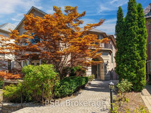 149 Dunvegan Rd, Toronto, ON, M5P2N8 | Card Image