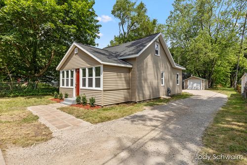 920 Wilson Ave, Muskegon, MI, 49441 | Card Image
