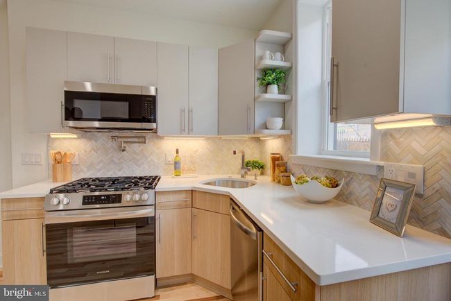 921 S Conestoga St, Townhouse with 3 bedrooms, 2 bathrooms and null parking in PHILADELPHIA PA | Image 11