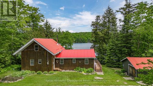 1077 Friendship Lane, Algonquin Highlands (Sherborne), ON, K0M1J2 | Card Image