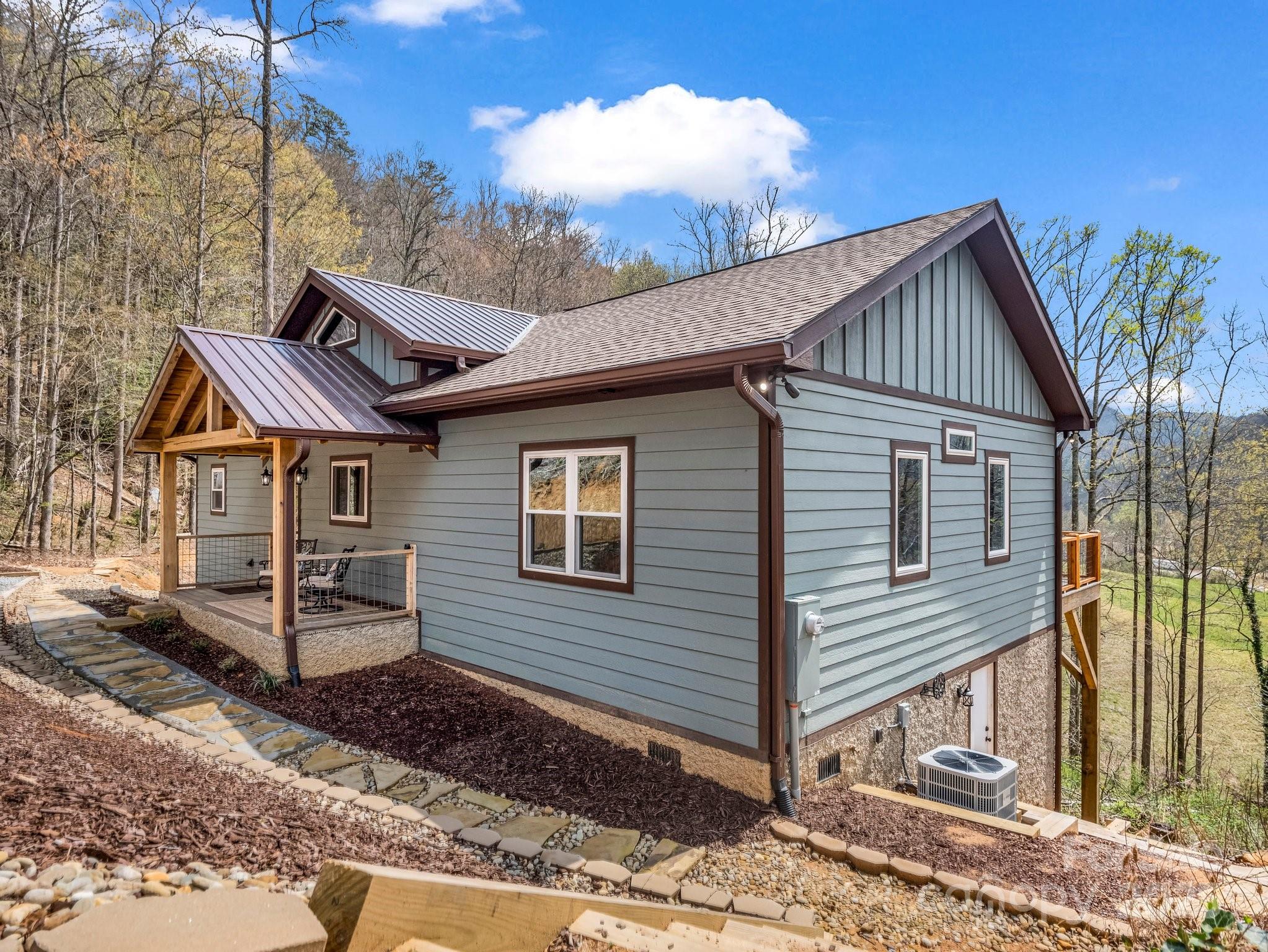Residential in Hendersonville 5