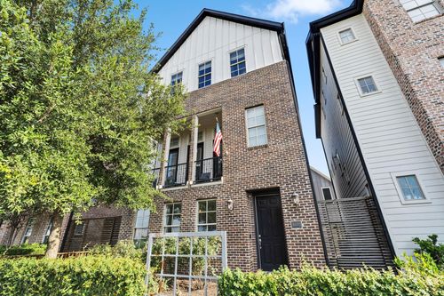 8670 Emnora Ln, Houston, TX, 77080-6204 | Card Image