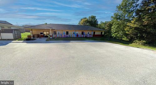 87 E Forrest Ave, SHREWSBURY, PA, 17361-1402 | Card Image