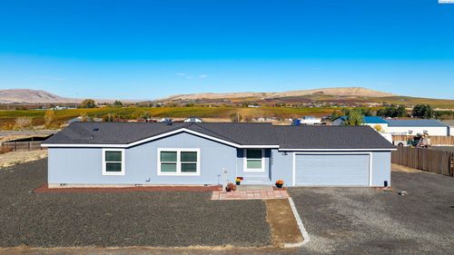 22402 E Apple Dr, Benton City, WA, 99320-4504 | Card Image