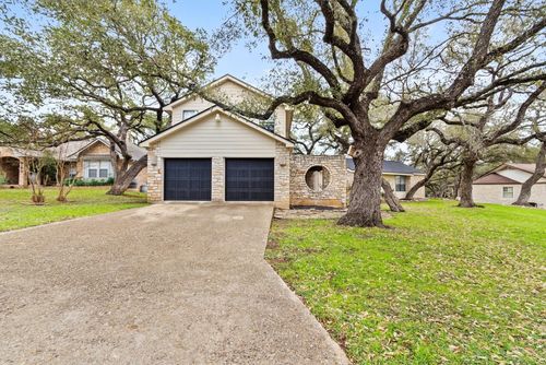 61 Woodcreek Dr, Woodcreek, TX, 78676-3335 | Card Image